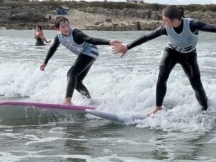 Reprise du surf pour l'Association Sportive Reprise du surf pour l'Association Sportive